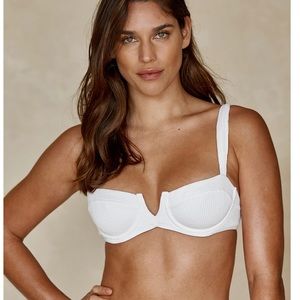 CLOVELLY TOP  and  ARGENTINA BOTTOM - WHITE SAND CRINKLE